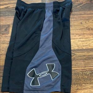 Under Armour shorts youth large